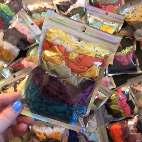 NWT Mystery Dozen Scrunchie Bundle - Picture 10 of 10